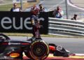 MAX Verstappen mengalami kemalangan selepas melanggar pelumba Mercedes, Kimi Antonelli pada Grand Prix (GP) Belanda di Litar Assen, hari ini. - AFP