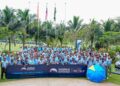 PARA peserta bergambar sebelum memulakan kejohanan di Tropicana Golf & Country Club, Petaling Jaya, semalam.