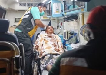 MUHAMAD Aidil Asyraf Fadli ditemui dalam keadaan lemah di kawasan semak selepas lebih 31 jam hilang di Kampung Permatang Pasir, Melaka.