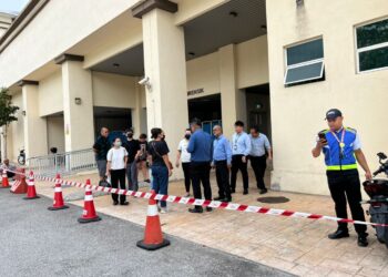 Ahli kelurga mangsa bot terbalik hadir di unit forensik, hospital shah alam
