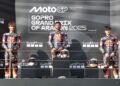 Hakim Danish (tengah) akhirnya menjuarai perlumbaan Piala RedBull MotoGP Rookies di Litar Motorland Aragon, Sepanyol, hari ini, selepas enam kali mencuba. - Ihsan SIC Racing