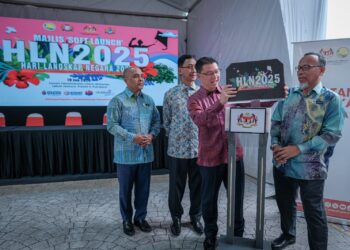 NGA Kor Ming merasmikan prapelancaran Sambutan Hari Lanskap Negara Peringkat Kebangsaan 2025 (HLN 2025) di Putrajaya. -UTUSAN/FAIZ ALIF ZUBIR