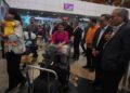 Duta Besar Malaysia ke Iran, Khairi Omar (kanan), menyambut ketibaan 17 rakyat Malaysia termasuk enam tanggungan warga Iran dan seorang warga Singapura di KLIA, malam ini. - UTUSAN/FAISOL MUSTAFA