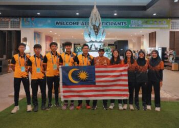SKUAD bola tampar Malaysia sekali lagi mencipta sejarah apabila berjaya melayakkan diri ke Kejohanan Dunia Bawah 21 Tahun (B-21) Persekutuan Bola Tampar Antarabangsa (FIVB) yang akan berlangsung di Puebla, Mexico.