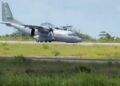 Sebuah pesawat TUDM yang terkandas selepas melakukan pendaratan kecemasan di landasan LTAK Kuching.