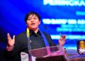 AZALINA Othman Said ketika berucap pada Program Perdana Literasi Kewangan peringkat IPTA/IPTS di UiTM Shah Alam, Shah Alam, Selangor hari ini.-UTUSAN/MOHAMAD NAUFAL MOHAMAD IDRIS