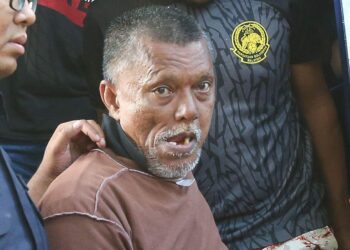 JAAFAR Sidek Darus ketika tiba di Kompleks Mahkamah Butterworth, Pulau Pinang hari ini.-UTUSAN/SITI NUR MAS ERAH AMRAN