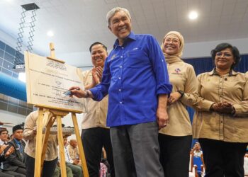 AHMAD Zahid Hamidi pada Program Kembara Kesedaran Pendidikan Anak Desa Madani (KeDESA) Didik Madani Tahun 2025 di Politeknik Bagan Datuk, hari ini. - UTUSAN