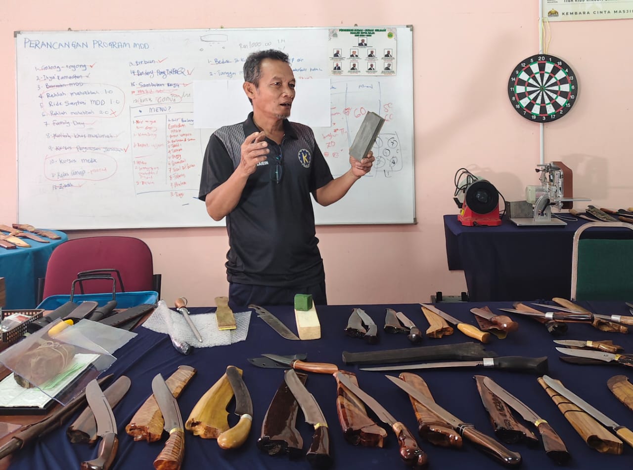 Penyembelih korban mesti lengkap dengan ilmu asah pisau