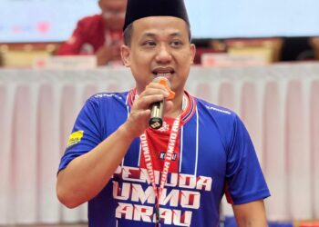 AHMAD NAZRIN ABDUL AZIZ.-UTUSAN