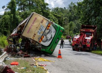 TRAGEDI kemalangan bas melibatkan 15 nyawa pelajar Universiti Pendidikan Sultan Idris (UPSI) sepatutnya menjadi titik perubahan besar dalam cara kita melihat dan mengurus keselamatan pengangkutan awam di negara ini.