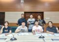 PEMAIN badminton profesional negara, duduk dari kiri, Shevon Lai Jemie, Goh Soon Huat, Goh Sze Fei dan Nur Izzuddin Rumsani. - FB Hannah Yeoh