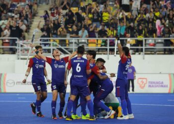 Pemain Malaysia meraikan jaringan ketika menentang Pakistan pada perlawanan peringkat Kumpulan B Piala Negara-Negara, di sini hari ini. UTUSAN/ SHIDDIEQIIN ZON