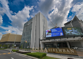 KOMPLEKS Arena Seremban yang bernilai RM250 juta merupakan projek gaya hidup lima dalam satu pertama seumpamanya di Negeri Sembilan.