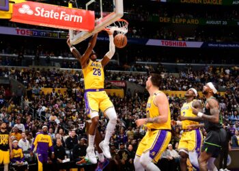 LOS Angeles Lakers bakal menjadi kelab sukan termahal dalam sejarah Amerika Syarikat. - AFP