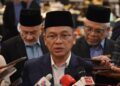 MOHD. Na’im Mokhtar ketika ditemui pemberita pada Majlis Apresiasi Ejen Kutipan Zakat PPZ-MAIWP 2025 di Hotel Ideas Kuala Lumpur, di sini hari ini. - UTUSAN/SYAKIR RADIN