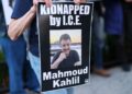 PENUJUK perasaan memegang gambar Mahmoud Khalil ketika membantah pengusiran pendatang ke El Salvador di hadapan Misi Tetap El Salvador ke PBB di New York City, pada 24 April lalu.- AFP