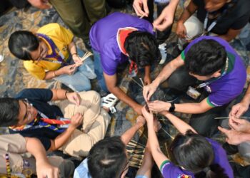 Pengakap diasah bukan sahaja dengan kemahiran kepimpinan dan daya tahan, tetapi juga dilatih untuk menjadi jurucakap kepada isu-isu masyarakat, memperjuangkan keadilan sosial serta menyumbang kepada kesejahteraan komuniti secara berterusan.