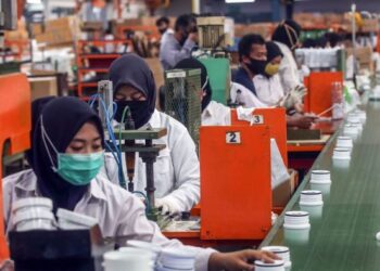 MEMPELBAGAIKAN subsektor pembuatan dapat membantu mengurangkan renjatan permintaan global dalam sektor Elektrik & Elektronik (E&E).