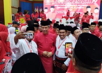 MOHAMAD Hasan hadir merasmikan Mesyuarat Perwakilan UMNO Bahagian Kuala Langat di Dewan Sri Jugra, Kuala Langat, Selangor hari ini.