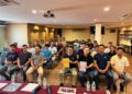 AHLI Persatuan Perabot Muar pada sidang akhbar di Muar, Johor.