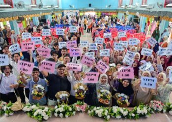SIJIL Tinggi Pelajaran Malaysia (STPM) perlu terus dikekalkan, diperkukuh dan dipopularkan, bukan ditolak ke tepi dalam bayang sistem lain.