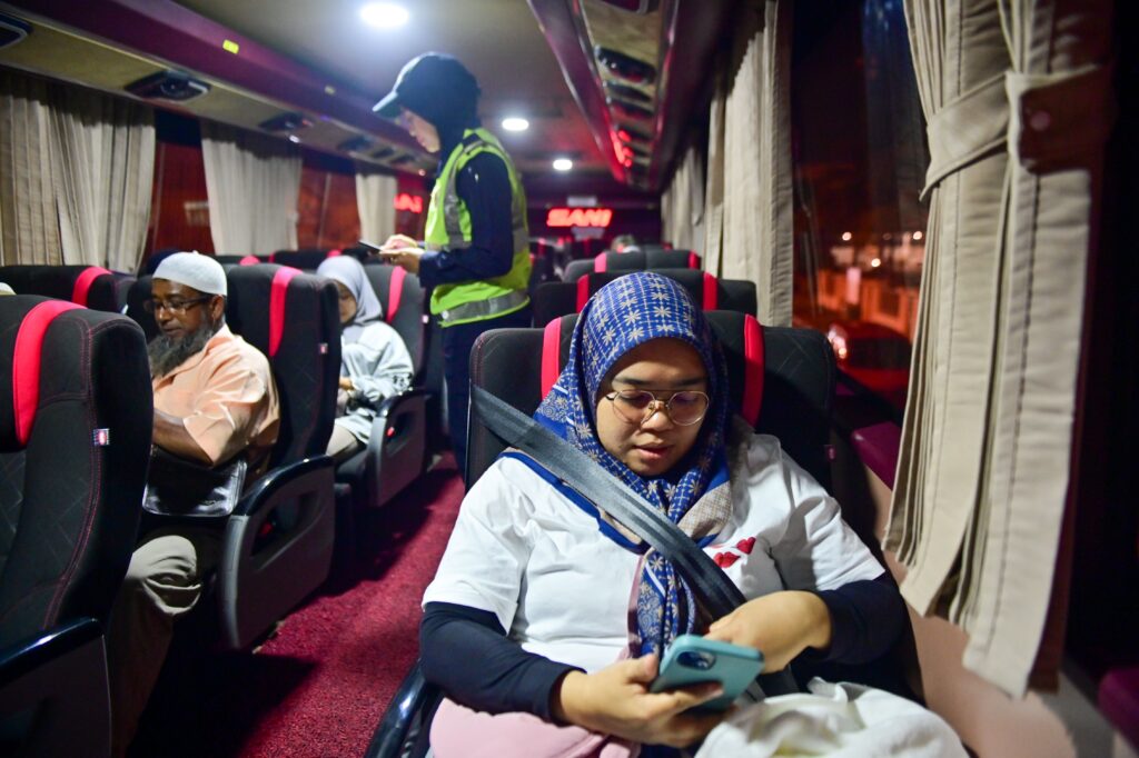 Pakai tali pinggang keledar dalam bas sahaja tidak cukup