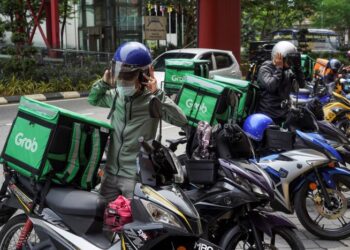 PENINGKATAN kos harian menyebabkan ramai pelajar terpaksa bekerja sambilan, sekali gus memberi kesan kepada prestasi akademik.