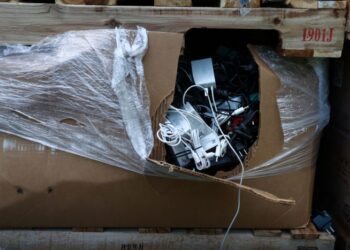 KEGIATAN penstoran dan pemprosesan e-waste tanpa kebenaran bukan sahaja melanggar undang-undang, malah boleh menyebabkan pelepasan bahan pencemar berbahaya.