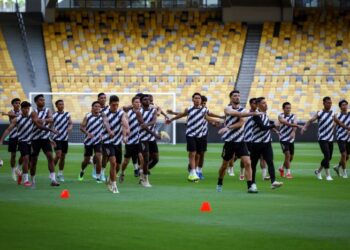 PIHAK sewajarnya patut memikirkan kaedah untuk menarik lebih ramai peminat dan penyokong Sri Pahang FC  menonton setiap kali perlawanan di tempat sendiri.