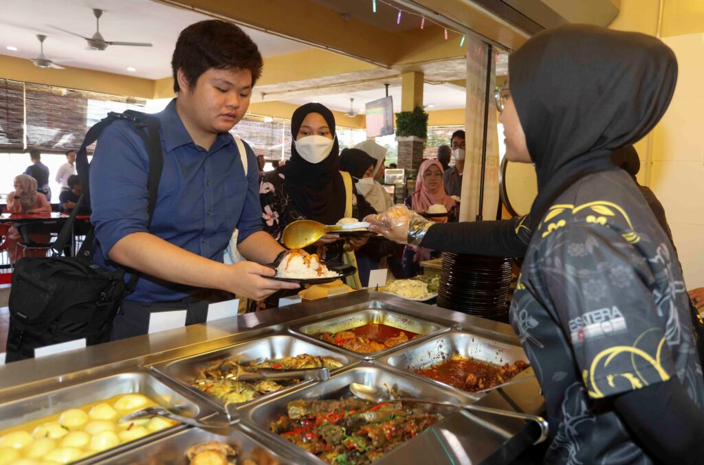 Tangani kesan kenaikan SST terhadap mahasiswa