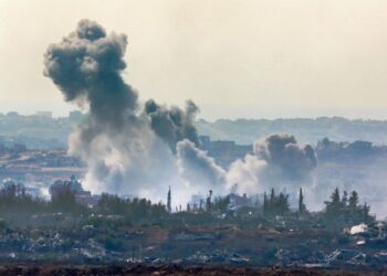 ASAP tebal menyelubungi ruang udara kawasan sempadan di Semenanjung Gaza- AFP