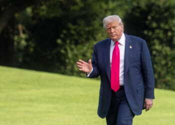 DONALD TRUMP