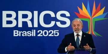 PRESIDEN Brazil, Luiz Inacio Lula da Silva bercakap kepada media semasa Sidang Kemuncak BRICS di Rio de Janeiro, baru-baru ini. – AFP