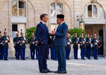 ANWAR Ibrahim bertemu Emmanuel Macron di Istana Élysée, Perancis