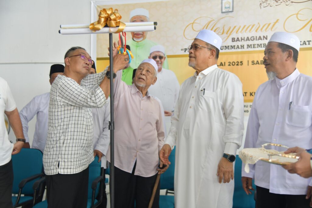 Pemilihan Pas: Shahidan sedia bertanding jawatan AJK Pas Pusat Pemilihan Pas: Shahidan sedia bertanding jawatan AJK Pas Pusat