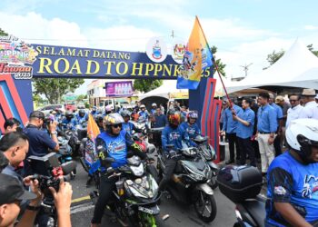 ARTHUR Joseph Kurup melepaskan konvoi bermotosikal sempena Majlis Pelancaran Road To HPPNK 2025@Tawau yang berlangsung di pekarangan Majlis Perbandaran Tawau, Sabah, semalam.