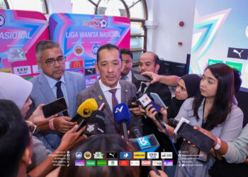 JOEHARI ketika ditemui pemberita selepas pelancaran Liga Wanita Nasional.- IHSAN FAM
