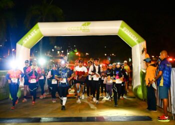 SEBANYAK 1,200 peserta dari pelbagai negara menyertai acara larian denai Ecotrail Putrajaya tahun ini.