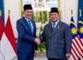 ANWAR Ibrahim bersama Prabowo Subianto di Istana Merdeka sempena lawatan kerja dua hari di Jakarta semalam. - IZZUDDIN ABD RAZAK/Pejabat Perdana Menteri 