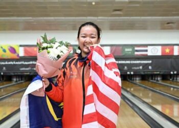 Qurratu’Ain Izdihar Mohd Pozi menjuarai acara perseorangan wanita Kejohanan Boling Remaja Asia ke-24 di Doha, Qatar, semalam.