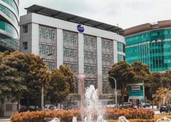 GAMBAR HIASAN.