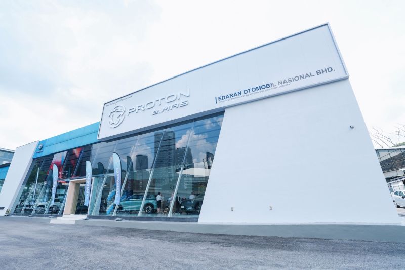 EON lancar bilik pameran Proton e.MAS baharu di Damansara