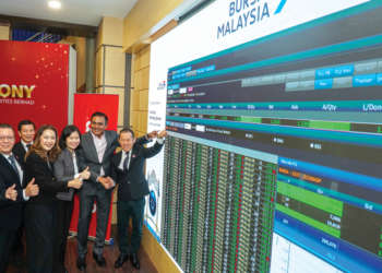 ECO-SHOP melihat penyenaraian di Pasaran Utama Bursa Malaysia memberi syarikat akses kepada pasaran modal untuk menyokong pertumbuhan jangka panjang.