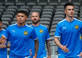 Persatuan Bola Sepak Malaysia (FAM) menegaskan semua pemain warisan yang mewakili skuad Harimau Malaya sudah mendapat kelulusan daripada Persekutuan Bola Sepak Antarabangsa (FIFA). - UTUSAN/ISKANDAR ISHAK