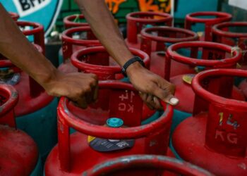 KERAJAAN akan terus kekal komited untuk menyalurkan subsidi LPG sebagai subsidi kepenggunaan (subsidi dapur rakyat).