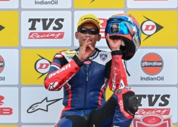 Hafizh Syahrin muncul juara dalam perlumbaan 2 kategori utama, ASB1,000 pada pusingan ketiga Kejuaraan Motosikal Asia FIM 2025 di Litar Motegi, Jepun, kelmarin. - IHSAN ARRC