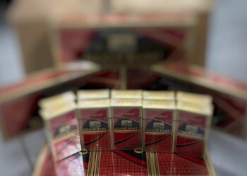 ROKOK kretek yang dirampas PGA semasa serbuan di Felda Chiku 3, Gua Musang, Kelantan.