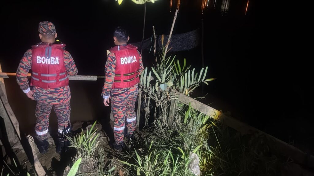 Remaja dikhuatiri lemas ketika memancing di Sungai Kuantan Remaja dikhuatiri lemas ketika memancing di Sungai Kuantan