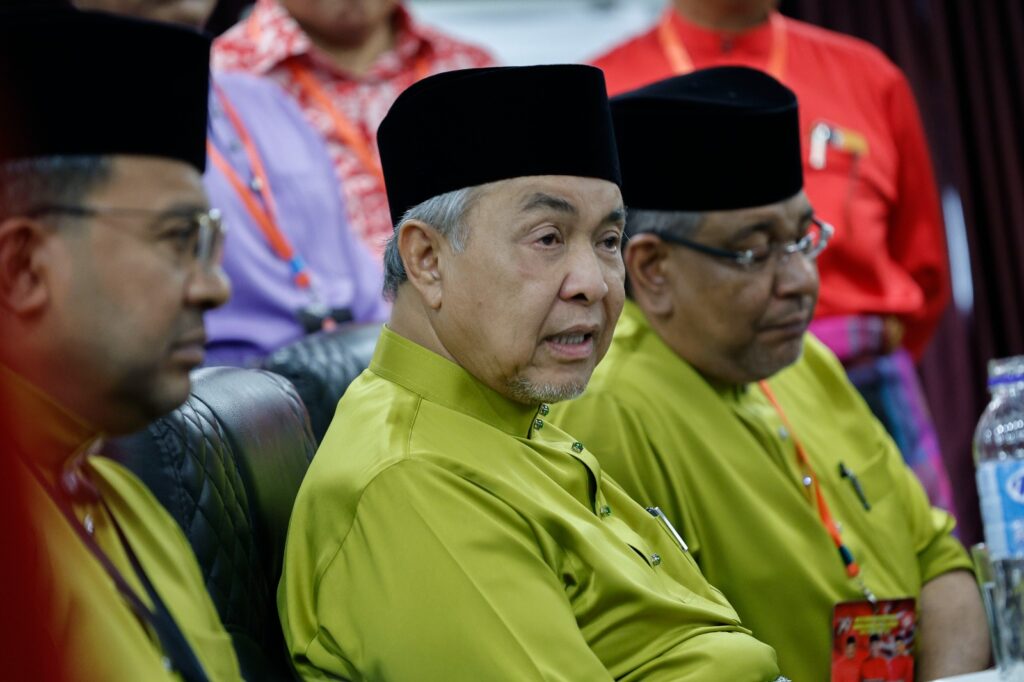 Ahmad Zahid ikrar perjuang keadilan untuk Najib
